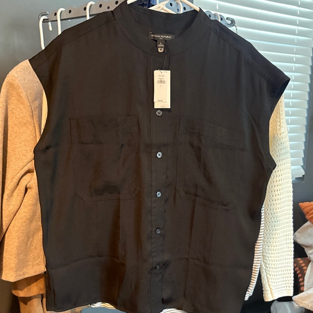 Black Sleeveless Blouse-Banana Republic